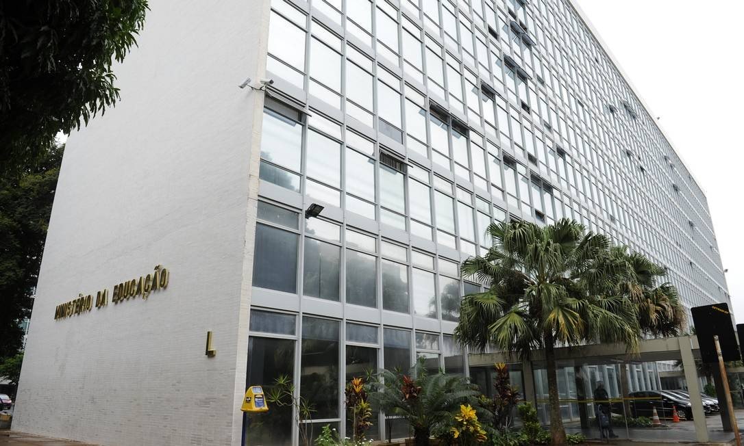 Governo deve publicar nova Política de Educação Especial