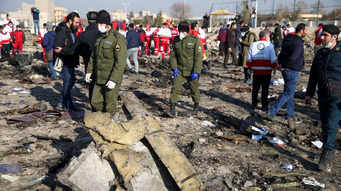 Irã admite abate de avião ucraniano com míssil e reconhece erro