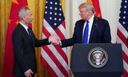 EUA e China assinam primeira fase de acordo comercial
