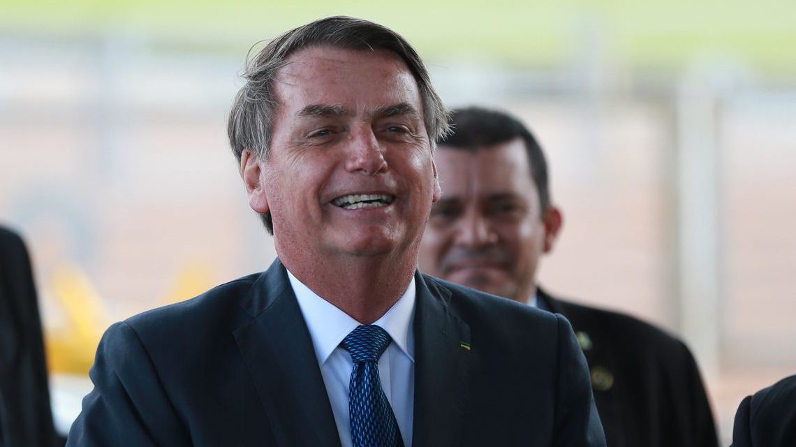 Bolsonaro defende cobrança de ICMS nas refinarias