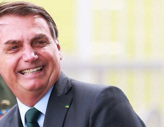 Bolsonaro sanciona Orçamento com fundo eleitoral de R$ 2 bi