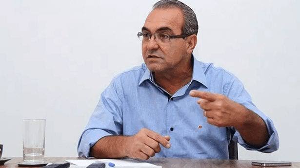 Jânio Darrot bate o martelo e decide deixar presidência do PSDB em Goiás