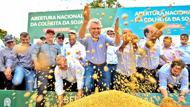 Em Jataí, Caiado celebra com produtores de soja resultados da safra 2019/2020