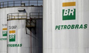 Petrobras reduz preço da gasolina e do diesel para distribuidoras
