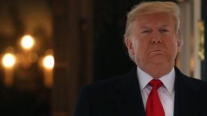 Impeachment: Trump é inocentado em julgamento no Senado e se mantém presidente