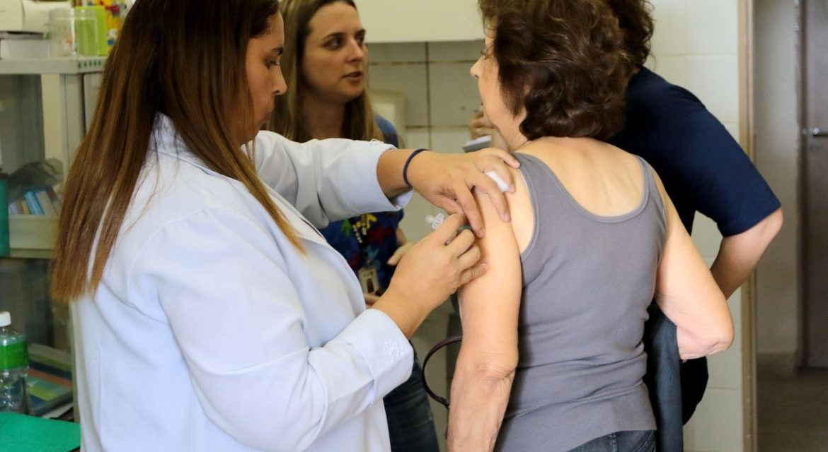 Campanha de vacinação contra gripe será antecipada no país