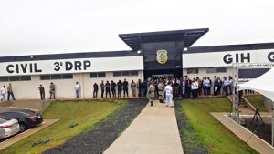Caiado inaugura nova sede da 3ª Delegacia de Anápolis
