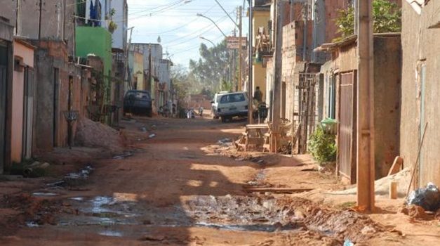 Relatório aponta segunda queda consecutiva no índice de pobreza das famílias goianas