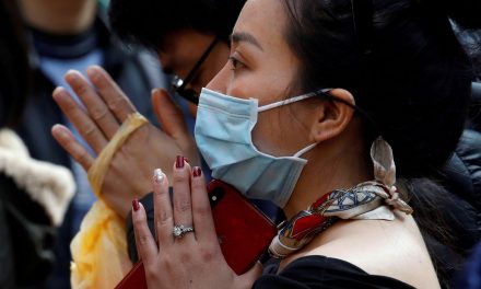 China registra mais de 1.000 mortes pelo novo coronavírus