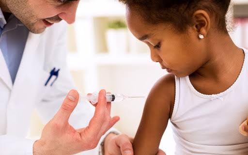 Campanha de vacinação contra sarampo em Goiânia começa segunda-feira