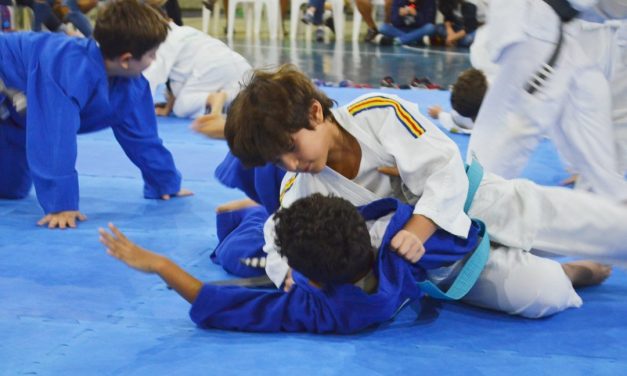 Brasil e Japão assinam memorando para estimular judô nas escolas