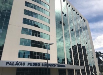 Governo divulga mudanças na quarentena e lei que dispensa meta fiscal