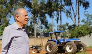 Iris Rezende vistoria obras em Goiânia e garante entrega da Leste-Oeste este ano