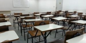 Conselho autoriza, mas suspensão de aulas presenciais até dia 30 de abril depende de decisão do governo
