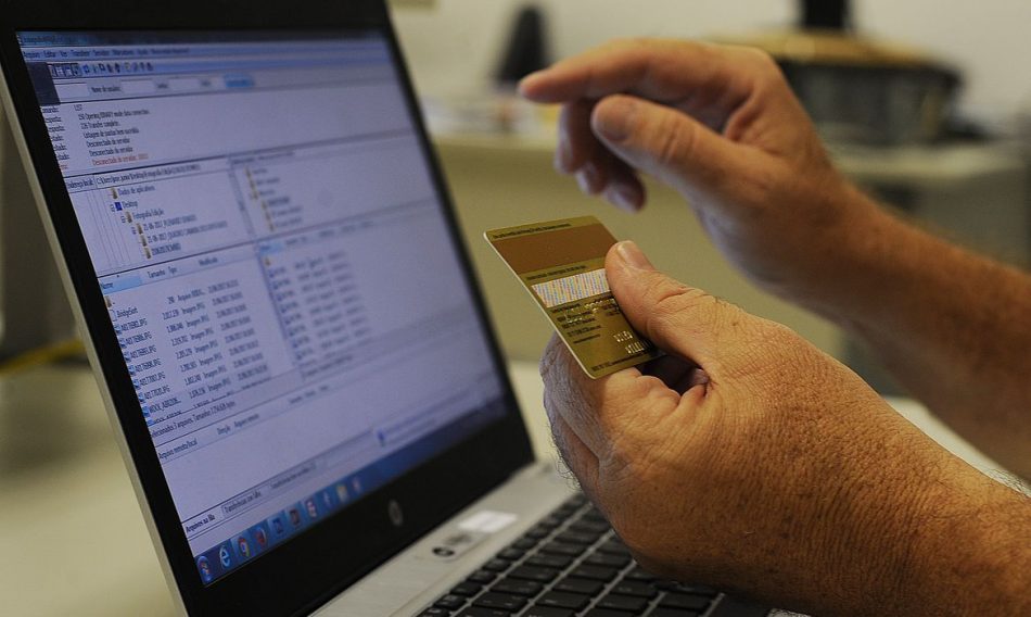 Um em cada 4 brasileiros não tem acesso à internet, mostra pesquisa