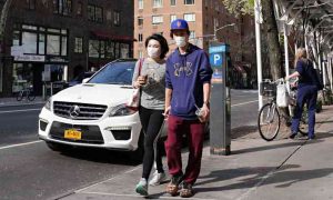 Imigrantes brasileiros ilegais recebem ajuda para enfrentar coronavírus nos EUA