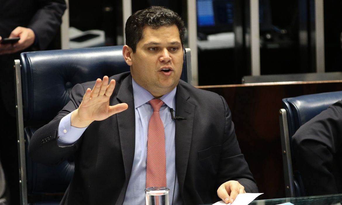 Senado costura acordo com contrapartidas dos Estados para viabilizar projeto de ajuda da União