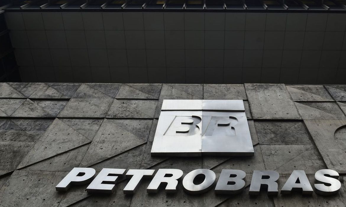 Com tombo das ações, Petrobras perde quase R$ 75 bilhões em valor de mercado