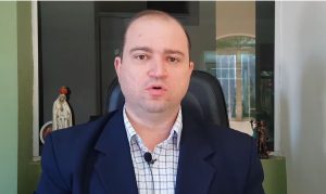 Xiaomi desenvolve máscara inteligente que se limpa sozinha