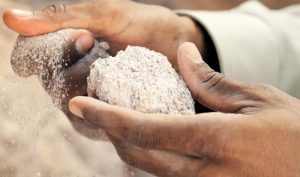 Alcolumbre diz que vai pautar projeto contra fake news