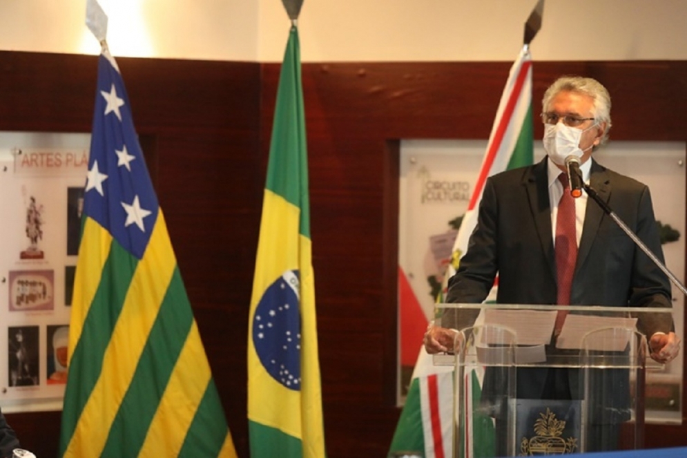 Caiado defende lockdown de 14 dias e oferece polícia a prefeitos