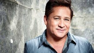 Cantor Leonardo vence processo aberto por compositor da música ‘Pense em Mim’