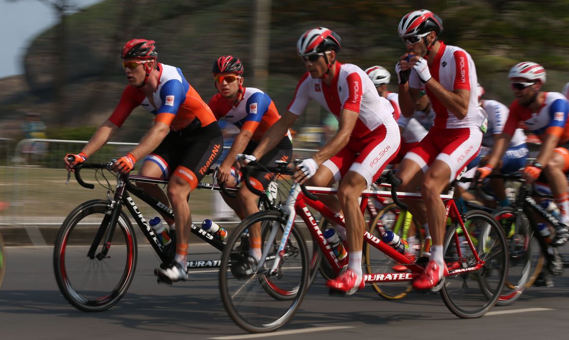 Covid-19: etapa Brasil do Tour de France é adiada para novembro Covid-19: etapa Brasil do Tour de France é adiada para novembro