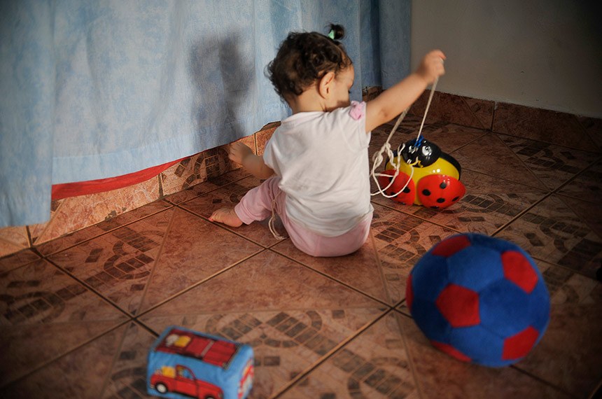 Projeto prevê teletrabalho para pais de crianças com creche fechada