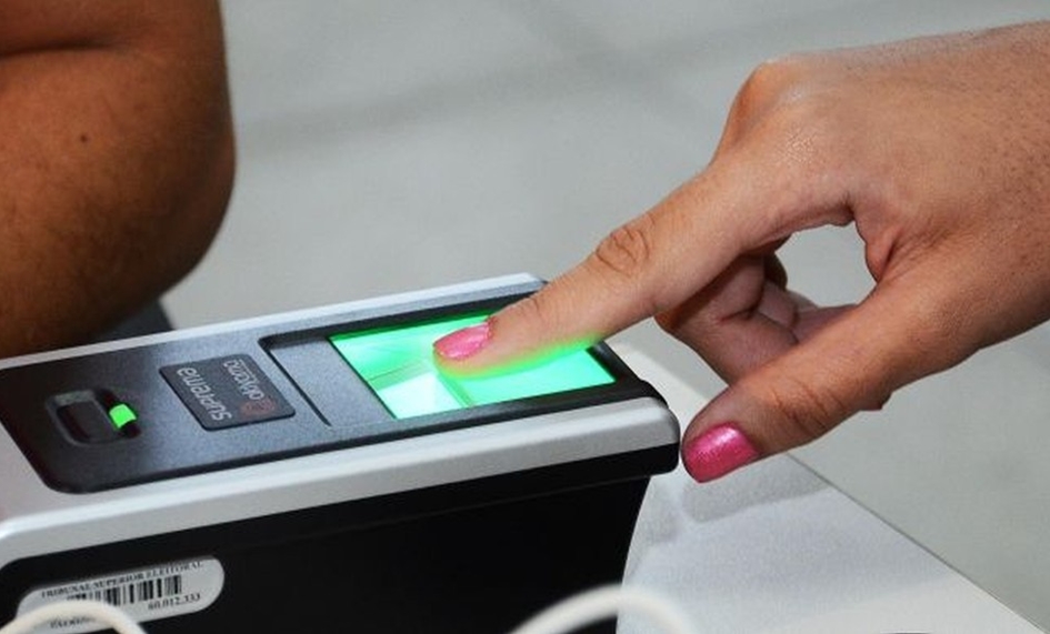 Leve sua caneta: TSE suspende biometria nas eleições