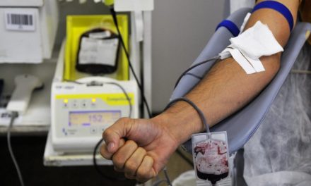 Covid-19: doações de sangue caem 20% e governo lança campanha