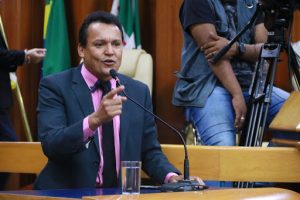 Câmara aprova Fundeb e amplia verba para educação