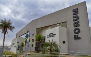 Guerra jurídica por abertura do comércio faz juiz determinar realização de audiência pública em Formosa