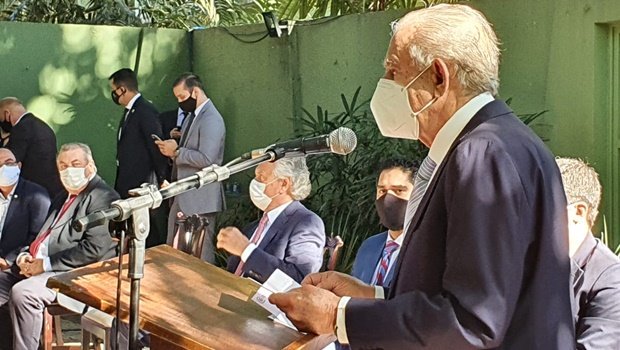 Presidente do Barcelona esfria negociações por Neymar Presidente do Barcelona esfria negociações por Neymar