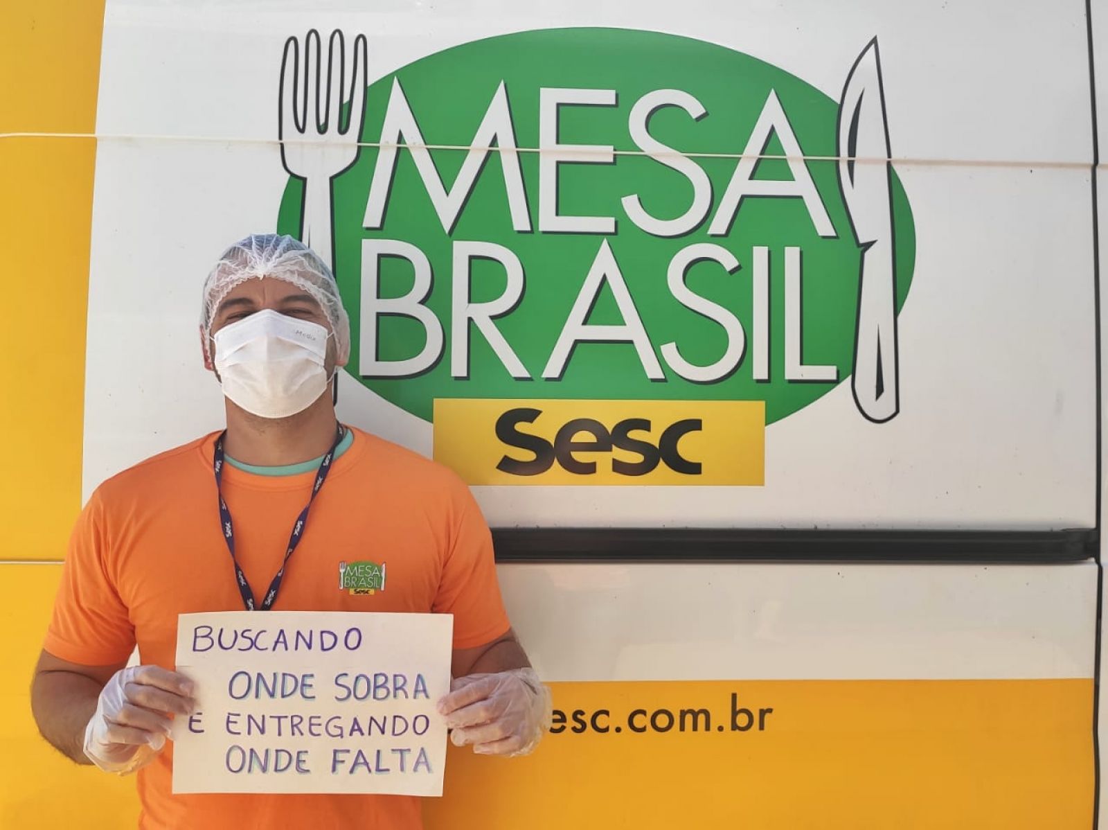 Mesa Brasil distribui vale-alimentação a pessoas carentes Mesa Brasil distribui vale-alimentação a pessoas carentes