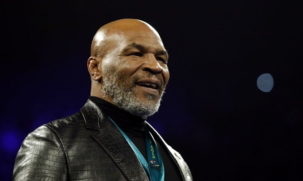 Aos 54 anos, Mike Tyson retorna aos ringues para luta de exibição Aos 54 anos, Mike Tyson retorna aos ringues para luta de exibição