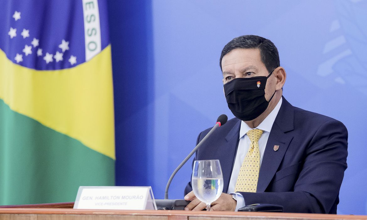 Investidores esperam resultados da política ambiental, diz Mourão Investidores esperam resultados da política ambiental, diz Mourão