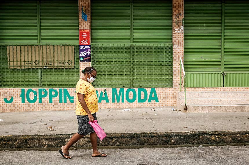 80 músicas de Caetano Veloso que atestam a grandeza da obra antenada e jovial do compositor