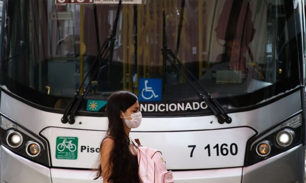 Pandemia: Projeto prevê transporte gratuito para profissionais de saúde