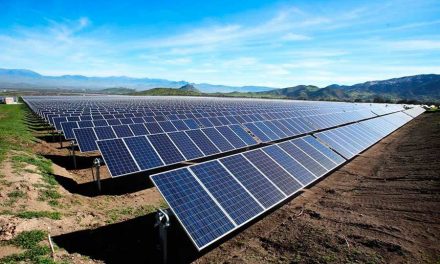Governo assina protocolo para instalação usinas fotovoltaicas em Santa Rita do Araguaia