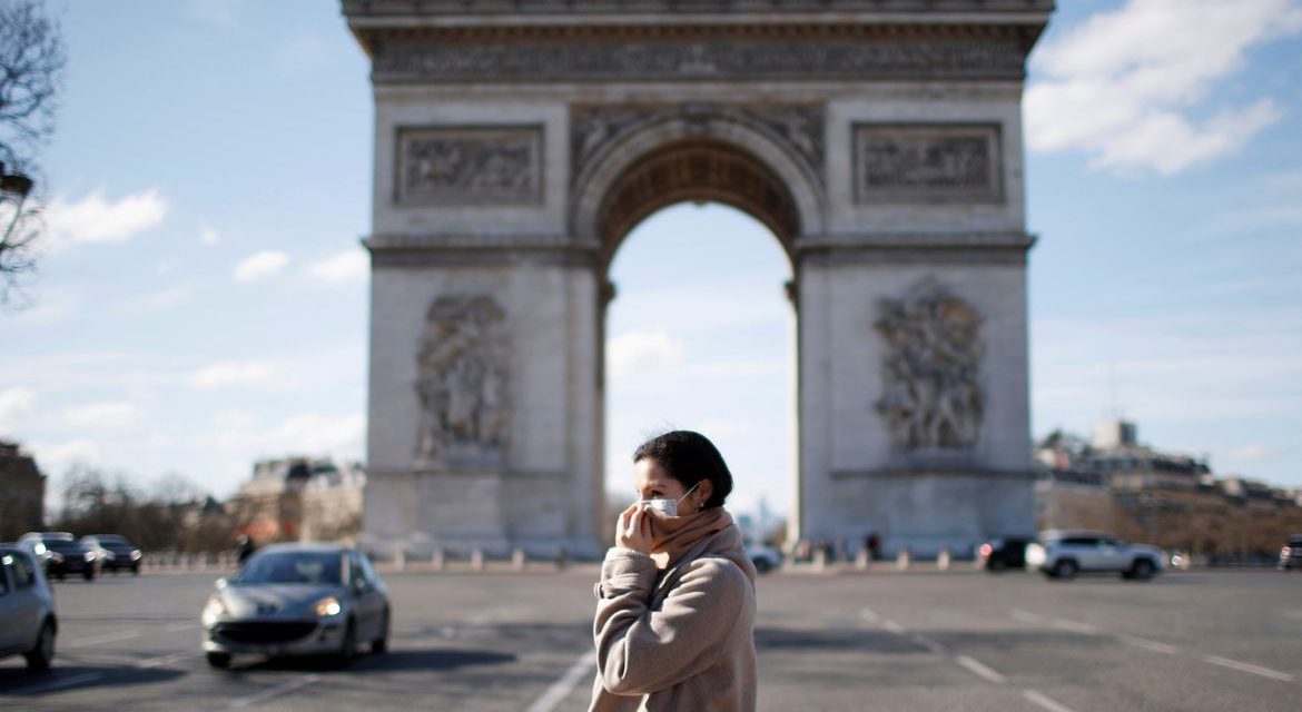 França vai flexibilizar regras de isolamento social