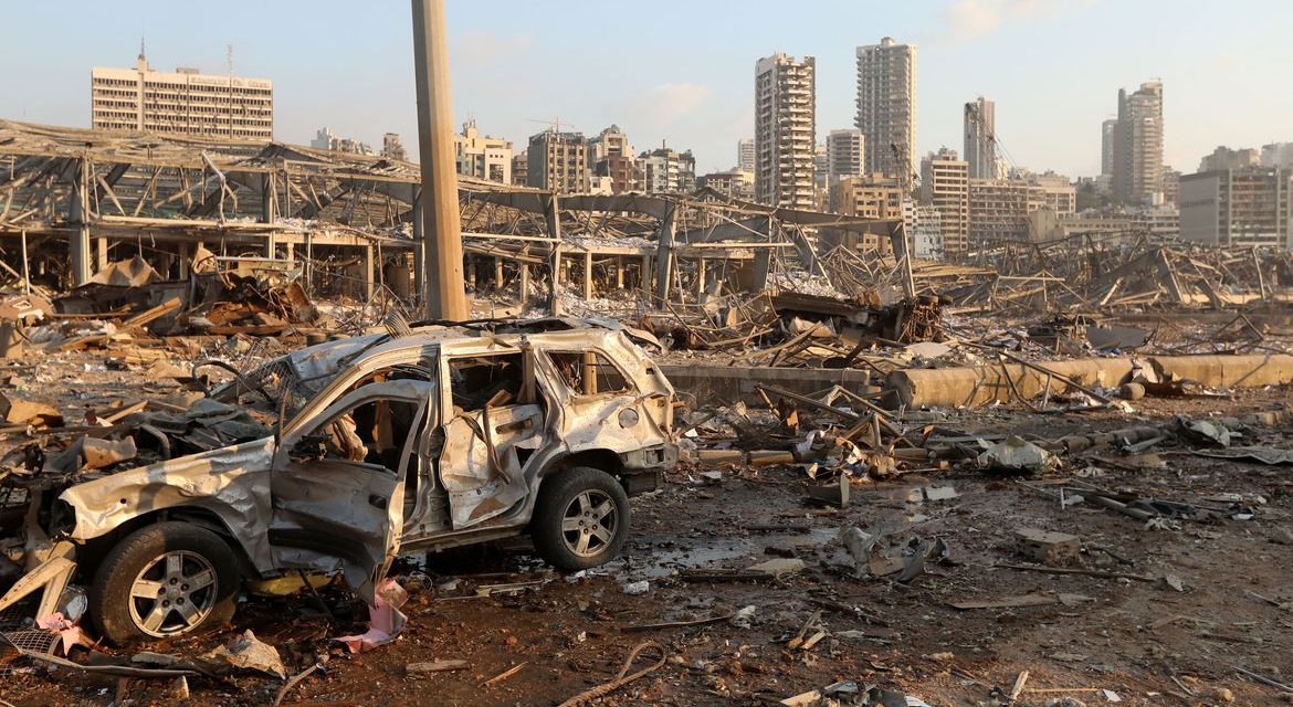 Líbano lida com devastação feita por explosões no porto