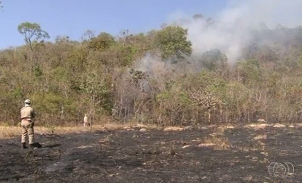Pirenópolis: Incêndio atinge o Morro do Frota