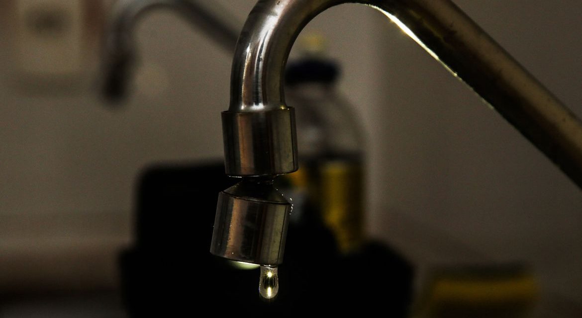 Manutenção vai deixar 18 bairros de Goiânia sem água no domingo