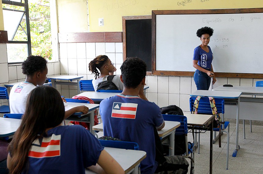 Projeto garante acesso à internet para alunos carentes da rede pública de ensino