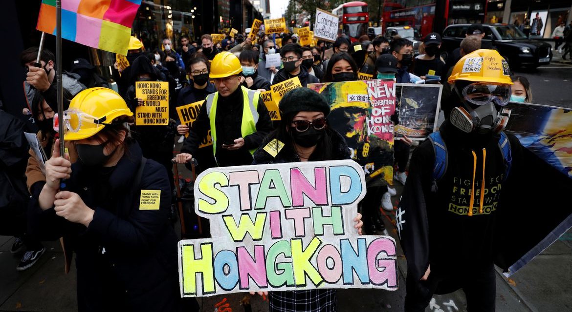 Hong Kong tem novo protesto contra adiamento de eleições