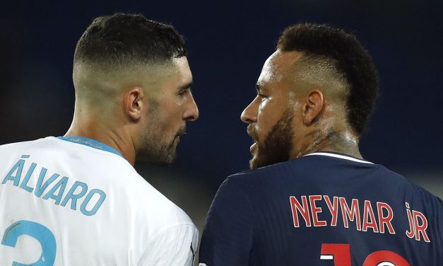 PSG anuncia apoio total a Neymar em caso de racismo