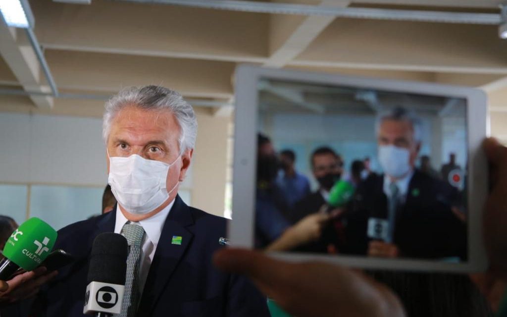 Caiado se reúne com prefeitos para tratar do agravamento do quadro da pandemia