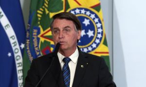 PF vai apurar suspeita de prevaricação de Bolsonaro na compra da vacina Covaxin