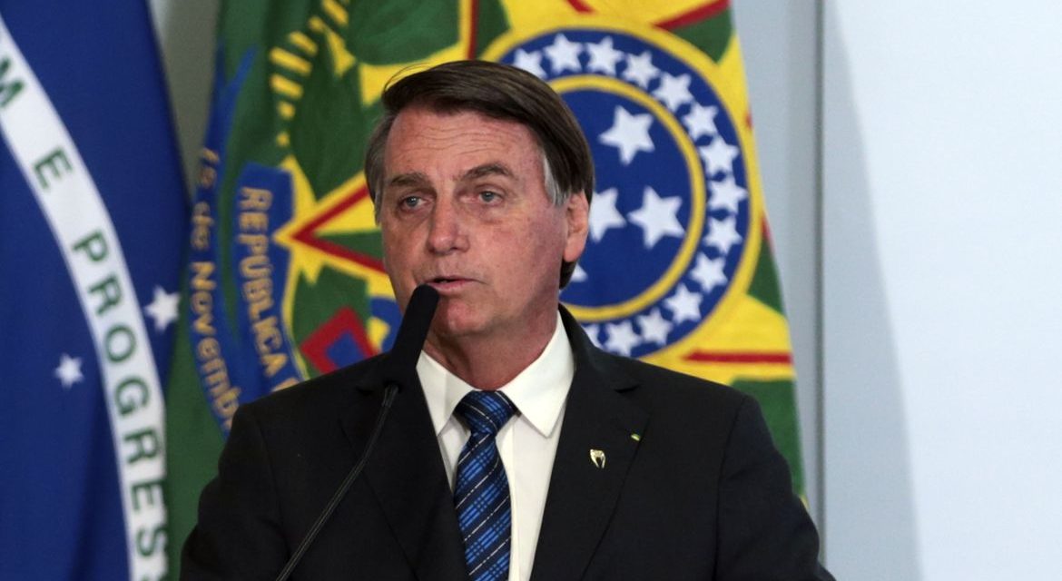 PF vai apurar suspeita de prevaricação de Bolsonaro na compra da vacina Covaxin