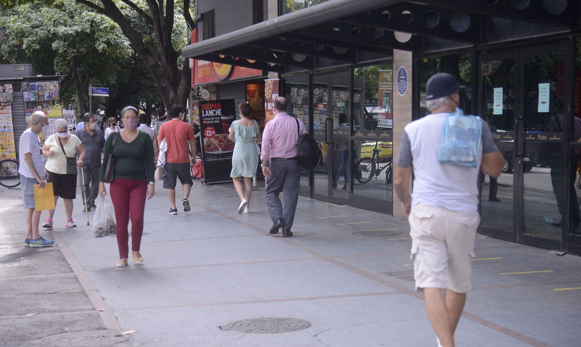 Governo estuda decretar emergência climática permanente em mil cidades